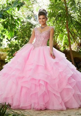 Quinceañera Queen Quetza:  The Unexpected Triumph of a Pop Princess!